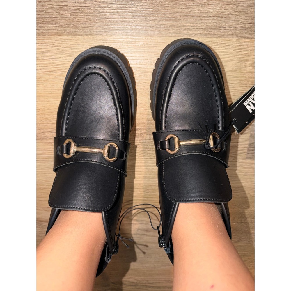 Women loafers size 6 - Picture 2 of 8